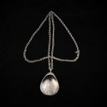 1685 8254 Halsband med h..